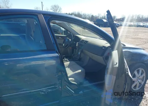 2009 Volvo S40 2.4I from USA, damaged, VIN YV1MS390592465286